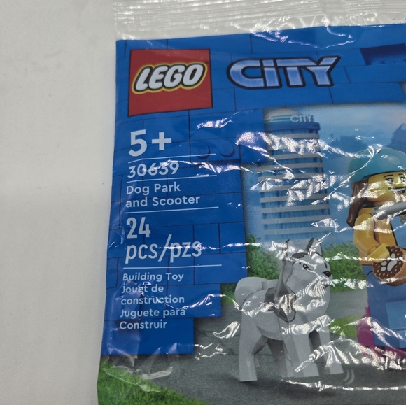 Lego Dog Park and Scooter Set - Picture 3 of 5